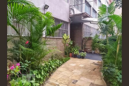 Studio à venda com 24m², 1 quarto e sem vaga Studio à venda com 24m², 1 quarto e sem vagaEntrada