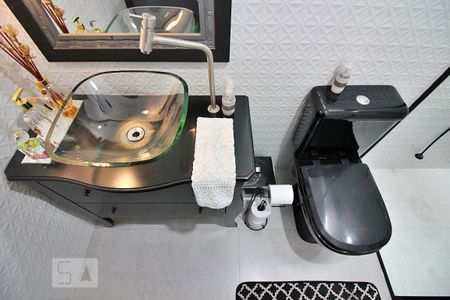 Casa à venda com 148m², 3 quartos e 2 vagasBanheiro Social