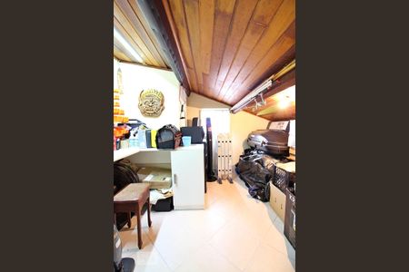 Casa à venda com 148m², 3 quartos e 2 vagasSótão 