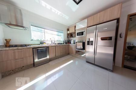 Casa à venda com 195m², 3 quartos e 3 vagas Casa à venda com 195m², 3 quartos e 3 vagasCozinha