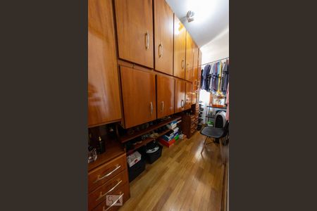 Casa à venda com 195m², 3 quartos e 3 vagas Casa à venda com 195m², 3 quartos e 3 vagasCloset da suíte 1