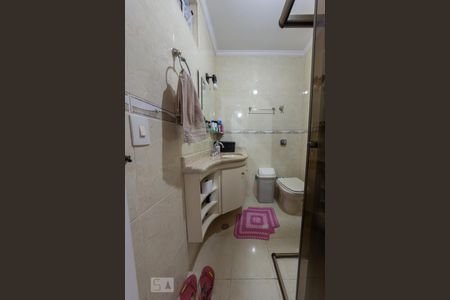 Casa à venda com 195m², 3 quartos e 3 vagas Casa à venda com 195m², 3 quartos e 3 vagasBanheiro da Suíte 2