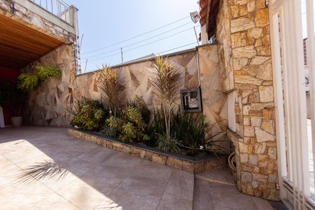 Casa à venda com 195m², 3 quartos e 3 vagas Casa à venda com 195m², 3 quartos e 3 vagasGaragem