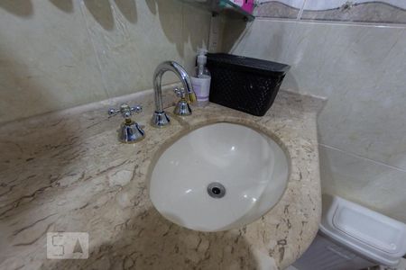 Casa à venda com 195m², 3 quartos e 3 vagas Casa à venda com 195m², 3 quartos e 3 vagasBanheiro da Suíte 2