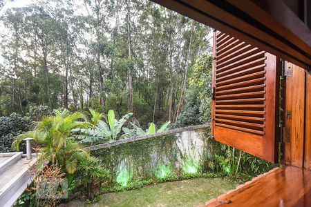 Casa de condomínio à venda com 280m², 3 quartos e 4 vagas Casa de condomínio à venda com 280m², 3 quartos e 4 vagasVista da suíte 3