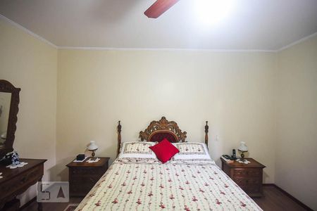 Casa de condomínio à venda com 280m², 3 quartos e 4 vagas Casa de condomínio à venda com 280m², 3 quartos e 4 vagasSuíte 3