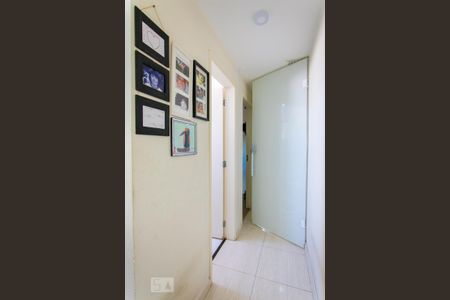 Apartamento à venda com 140m², 2 quartos e 2 vagasCorredor