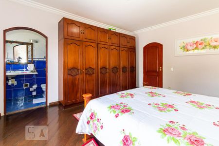 Casa à venda com 155m², 4 quartos e 3 vagas Casa à venda com 155m², 4 quartos e 3 vagasSuíte