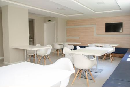 Apartamento à venda com 60m², 2 quartos e 1 vaga Apartamento à venda com 60m², 2 quartos e 1 vagaSalão de festas