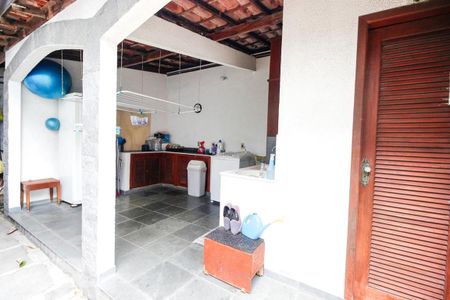 Casa à venda com 512m², 8 quartos e 3 vagas Casa à venda com 512m², 8 quartos e 3 vagasÁrea de Serviço