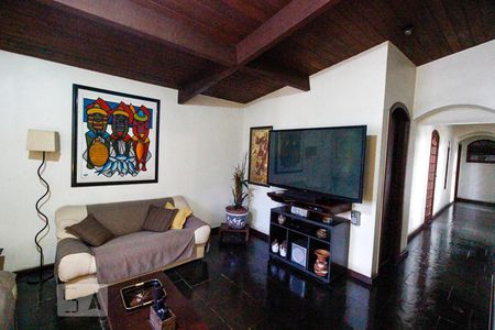 Casa à venda com 512m², 8 quartos e 3 vagas Casa à venda com 512m², 8 quartos e 3 vagasSala 2