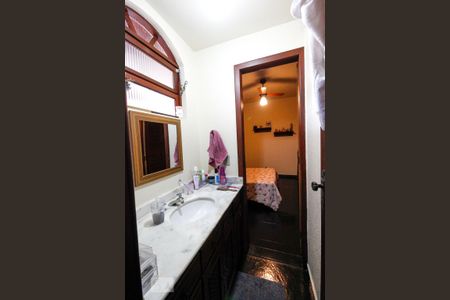 Casa à venda com 512m², 8 quartos e 3 vagas Casa à venda com 512m², 8 quartos e 3 vagasBanheiro Suíte 4