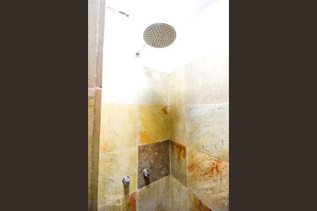 Casa à venda com 512m², 8 quartos e 3 vagas Casa à venda com 512m², 8 quartos e 3 vagasBanheiro da Suíte 2 e 3