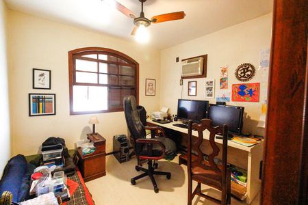 Casa à venda com 512m², 8 quartos e 3 vagas Casa à venda com 512m², 8 quartos e 3 vagasQuarto 2