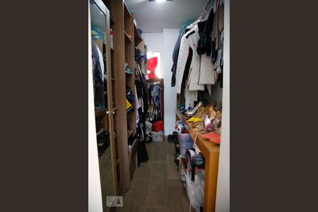 Casa à venda com 250m², 3 quartos e 3 vagasCloset da suíte 1