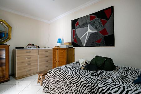 Casa à venda com 610m², 5 quartos e 6 vagas Casa à venda com 610m², 5 quartos e 6 vagasQuarto 2