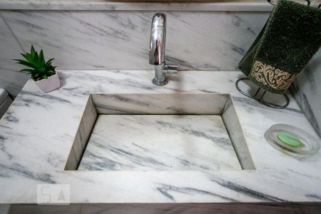 Casa à venda com 610m², 5 quartos e 6 vagas Casa à venda com 610m², 5 quartos e 6 vagasLavabo