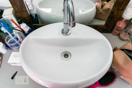 Casa à venda com 610m², 5 quartos e 6 vagas Casa à venda com 610m², 5 quartos e 6 vagasBanheiro da suíte 2