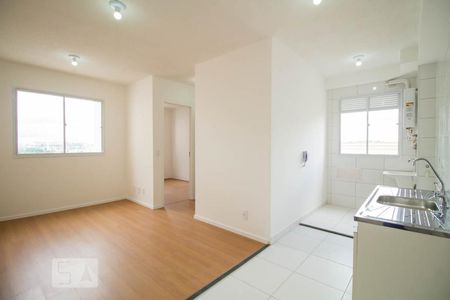 Sala de apartamento para alugar com 2 quartos, 40m² em Jardim Santa Emília, São Paulo
