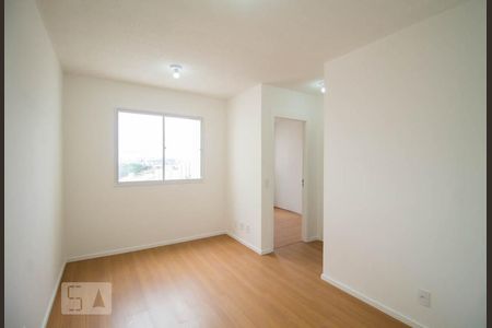Sala de apartamento para alugar com 2 quartos, 40m² em Jardim Santa Emília, São Paulo