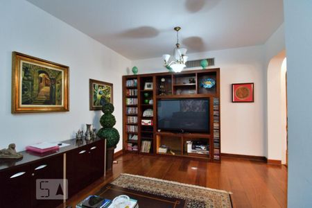 Apartamento para alugar com 480m², 4 quartos e 4 vagasSala de TV