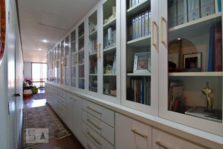 Apartamento para alugar com 480m², 4 quartos e 4 vagasCorredor