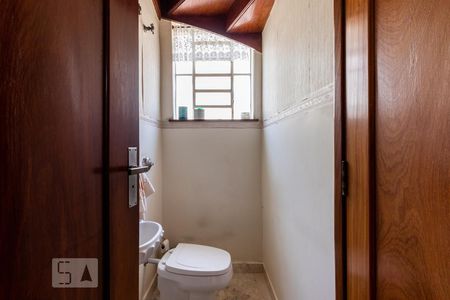 Casa à venda com 300m², 4 quartos e 4 vagasLavabo