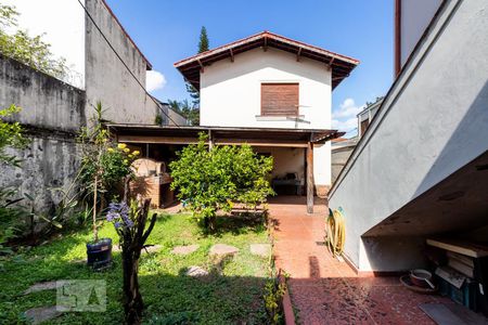Casa à venda com 300m², 4 quartos e 4 vagasFachada Posterior