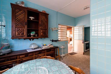 Casa à venda com 300m², 4 quartos e 4 vagasCozinha