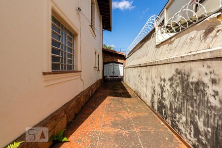 Casa à venda com 300m², 4 quartos e 4 vagasGaragem