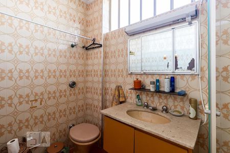 Casa à venda com 300m², 4 quartos e 4 vagasBanheiro Suite