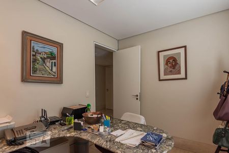 Casa à venda com 800m², 5 quartos e 10 vagas Casa à venda com 800m², 5 quartos e 10 vagasQuarto 2