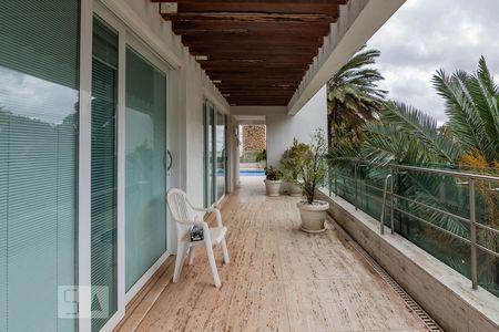 Casa à venda com 800m², 5 quartos e 10 vagas Casa à venda com 800m², 5 quartos e 10 vagasVaranda Sala 4