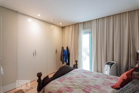 Casa à venda com 800m², 5 quartos e 10 vagas Casa à venda com 800m², 5 quartos e 10 vagasQuarto 1