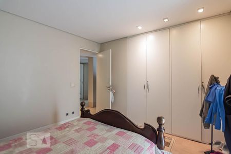 Casa à venda com 800m², 5 quartos e 10 vagas Casa à venda com 800m², 5 quartos e 10 vagasQuarto 1