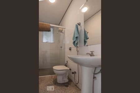 Casa à venda com 800m², 5 quartos e 10 vagas Casa à venda com 800m², 5 quartos e 10 vagasBanheiro Área de Serviço Subbsolo