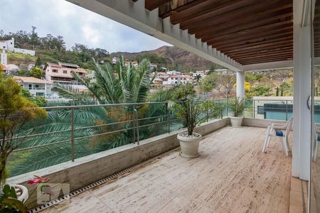 Casa à venda com 800m², 5 quartos e 10 vagas Casa à venda com 800m², 5 quartos e 10 vagasVaranda Sala 4