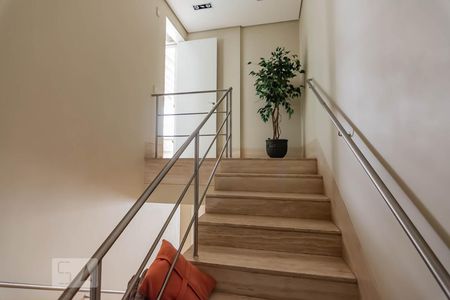 Casa à venda com 800m², 5 quartos e 10 vagas Casa à venda com 800m², 5 quartos e 10 vagasEscada 3 Piso