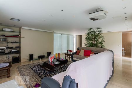 Casa à venda com 800m², 5 quartos e 10 vagas Casa à venda com 800m², 5 quartos e 10 vagasSala 4