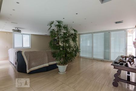 Casa à venda com 800m², 5 quartos e 10 vagas Casa à venda com 800m², 5 quartos e 10 vagasSala 4