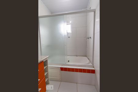 Casa de condomínio para alugar com 170m², 2 quartos e 3 vagas Casa de condomínio para alugar com 170m², 2 quartos e 3 vagasBanheiro da Suíte
