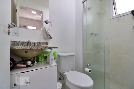 Apartamento à venda com 65m², 3 quartos e 2 vagas Apartamento à venda com 65m², 3 quartos e 2 vagasBanheiro da Suíte