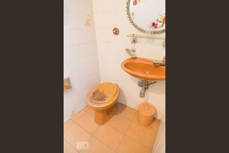 Casa para alugar com 330m², 6 quartos e sem vaga Casa para alugar com 330m², 6 quartos e sem vagaBanheiro 2