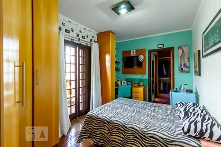 Casa à venda com 276m², 3 quartos e 2 vagasSuíte