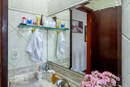 Casa à venda com 276m², 3 quartos e 2 vagasEspelho