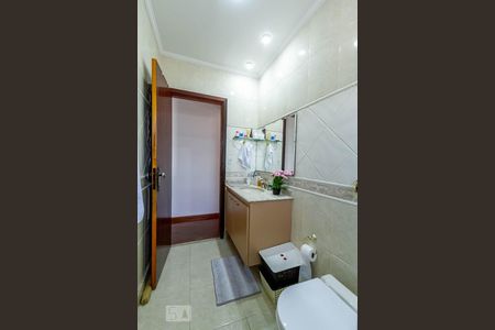 Casa à venda com 276m², 3 quartos e 2 vagasBanheiro social