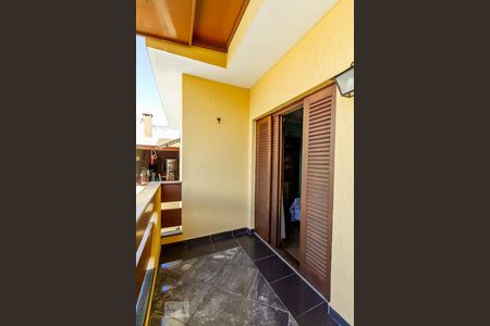 Casa à venda com 276m², 3 quartos e 2 vagasVaranda da suíte