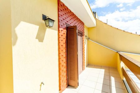 Casa à venda com 276m², 3 quartos e 2 vagasVaranda quarto 1