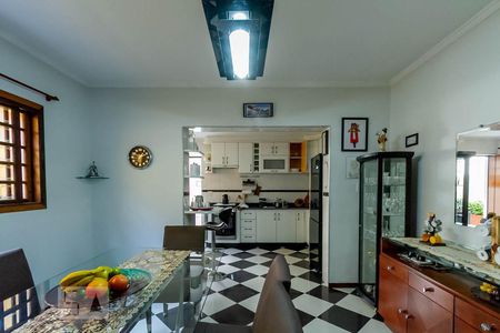 Casa à venda com 276m², 3 quartos e 2 vagasSala de jantar