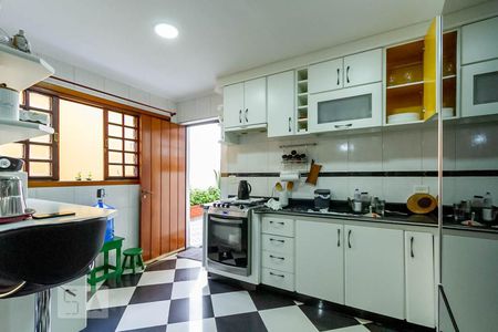 Casa à venda com 276m², 3 quartos e 2 vagasCozinha